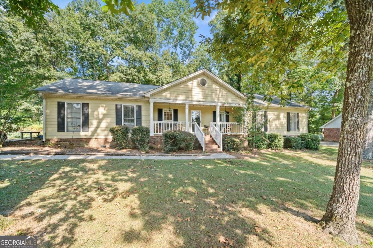 2433 Hidden Lane Snellville - 1