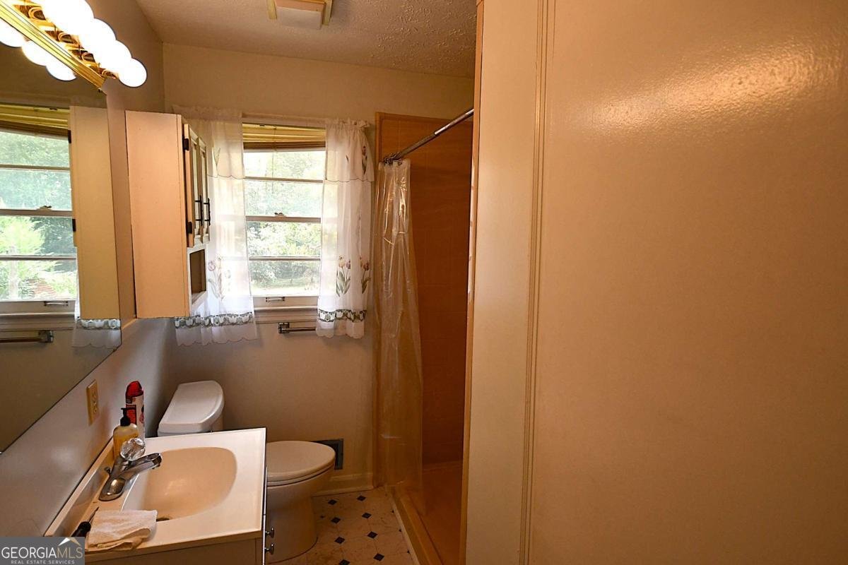 412 Camp Circle Dallas - 1