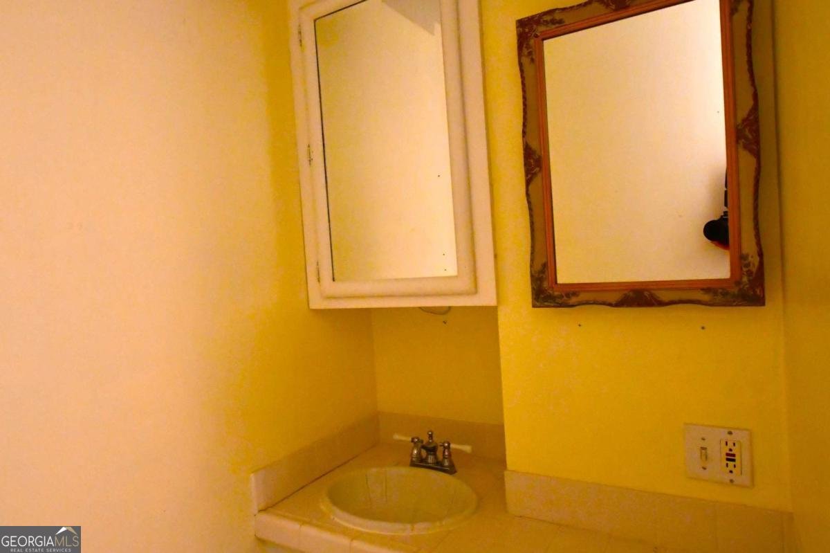 412 Camp Circle Dallas - 11