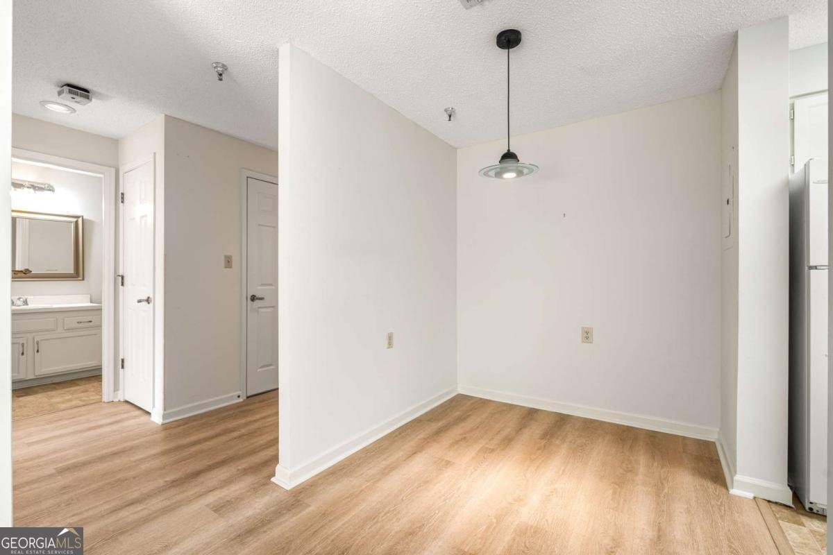 1800 Clairmont Lake Decatur - 13