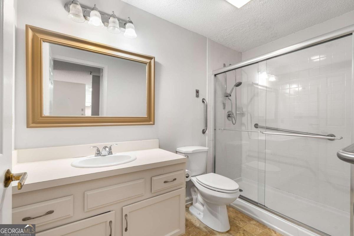 1800 Clairmont Lake Decatur - 18