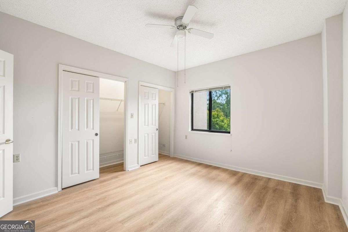 1800 Clairmont Lake Decatur - 20