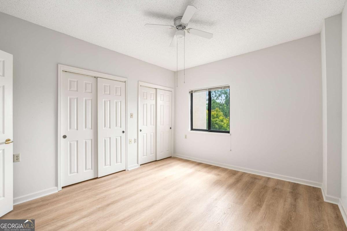1800 Clairmont Lake Decatur - 21