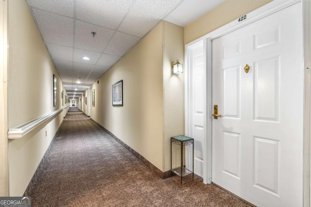 1800 Clairmont Lake Decatur - 25