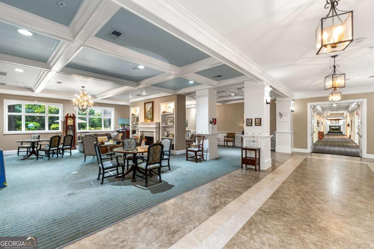 1800 Clairmont Lake Decatur - 34