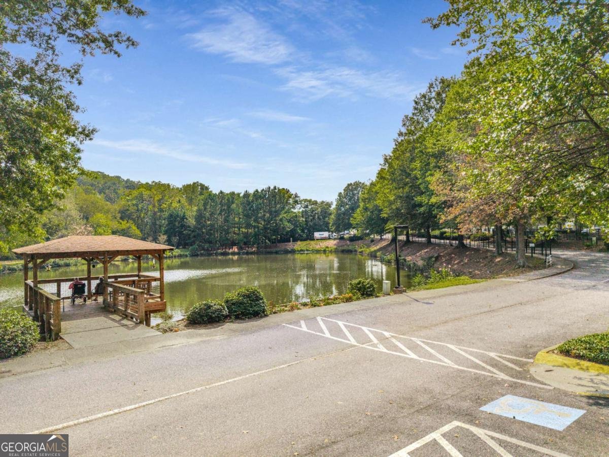 1800 Clairmont Lake Decatur - 40