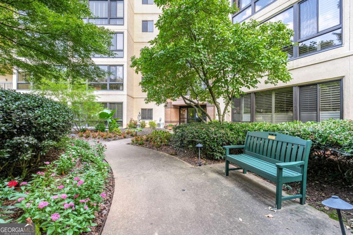 1800 Clairmont Lake Decatur - 7