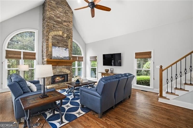 520 Burgess Trail Milton - 1