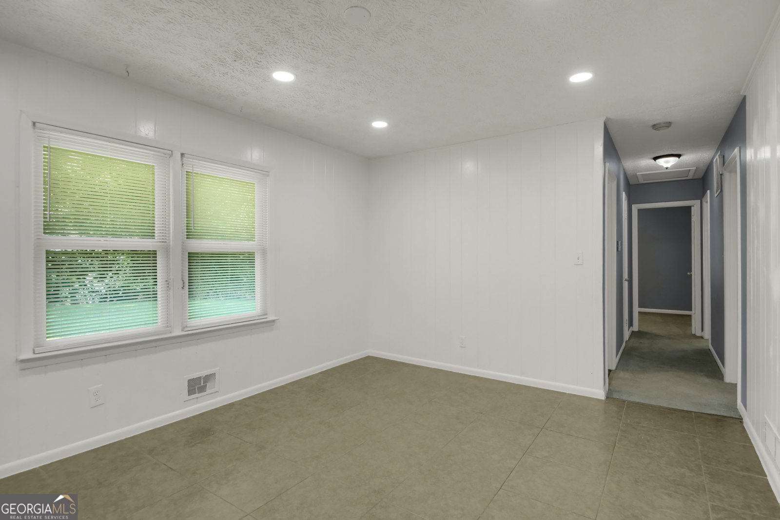 137 HILLCREST Drive Austell - 2