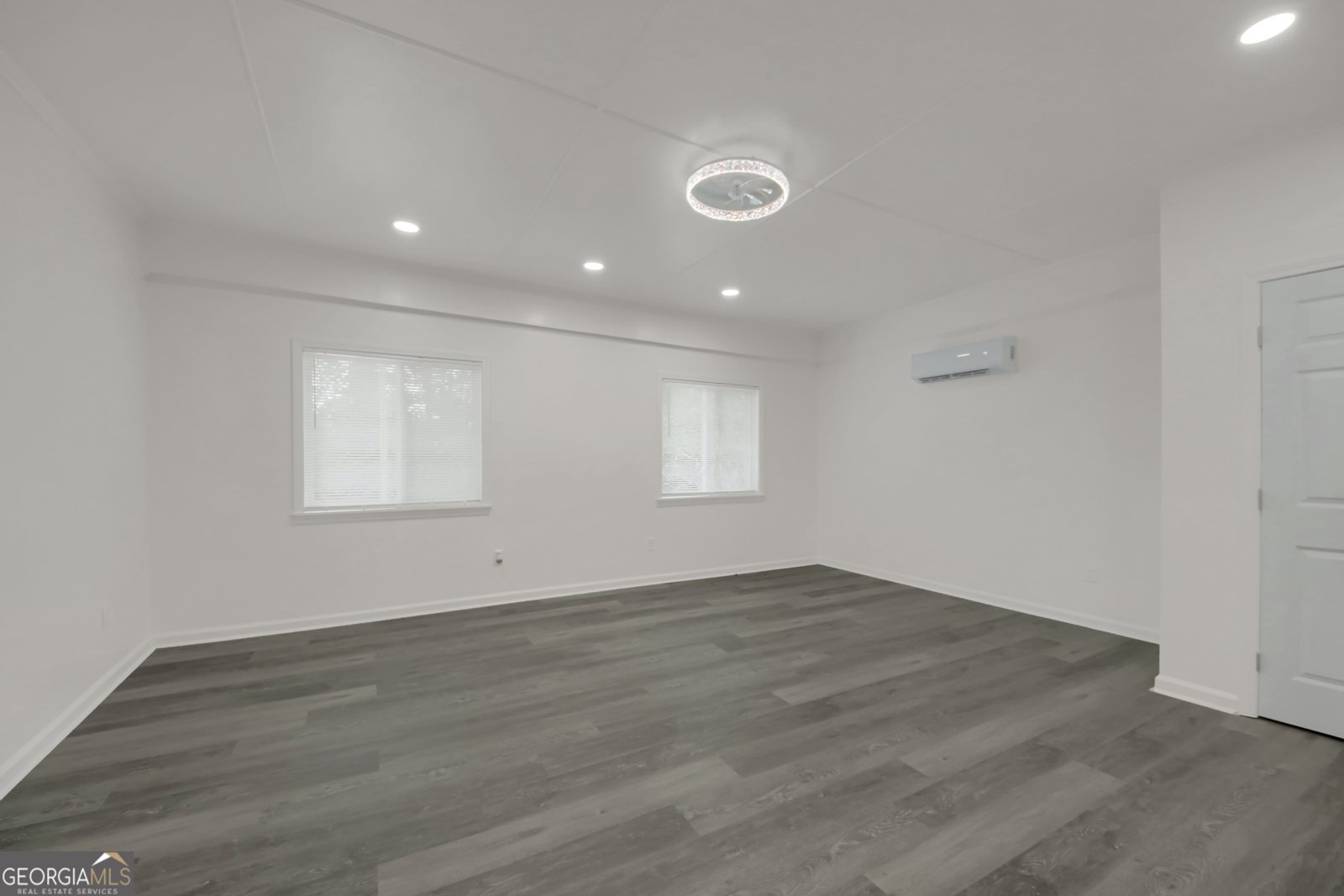 137 HILLCREST Drive Austell - 36