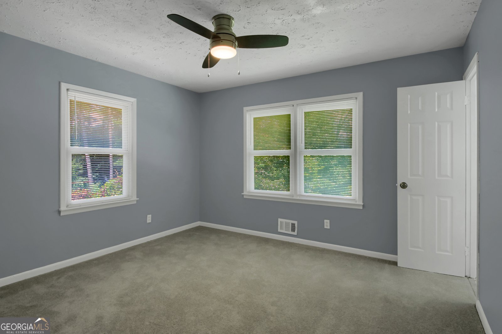 137 HILLCREST Drive Austell - 41