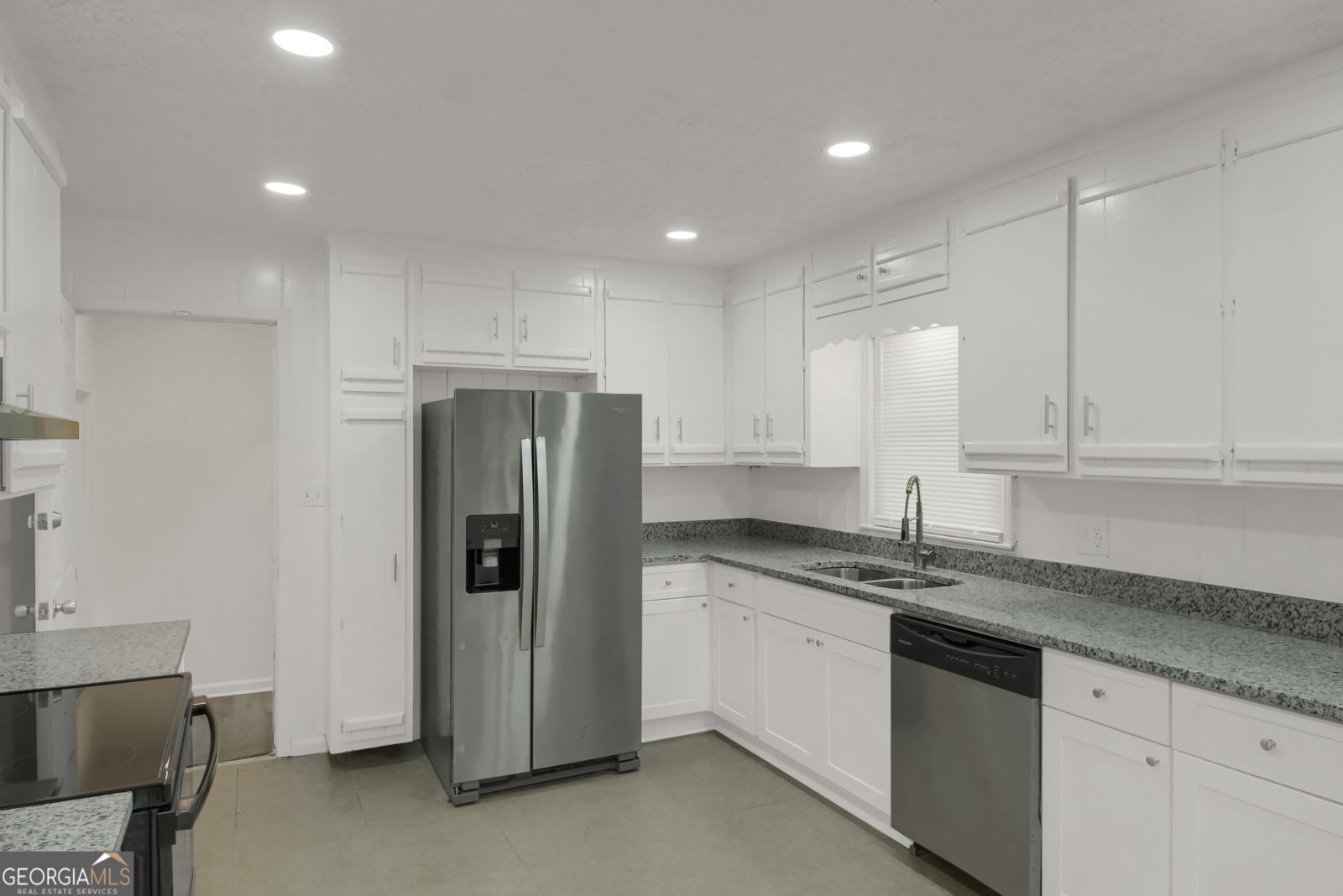 137 HILLCREST Drive Austell - 53