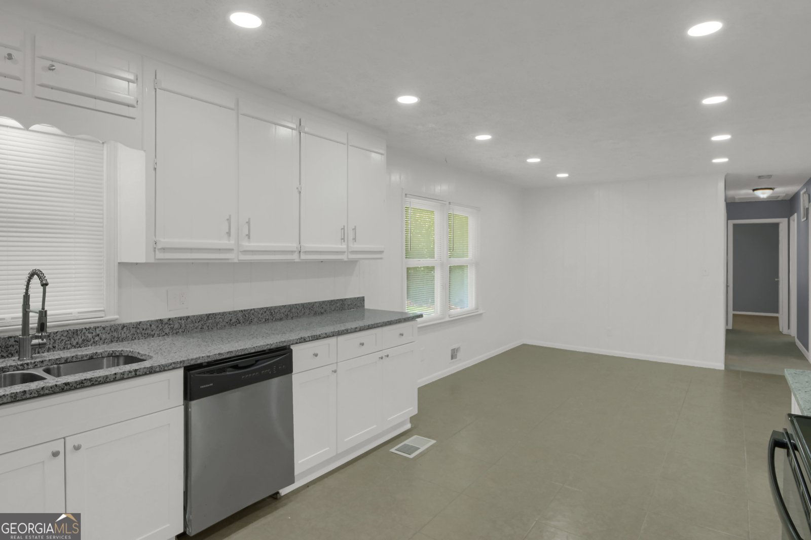 137 HILLCREST Drive Austell - 6