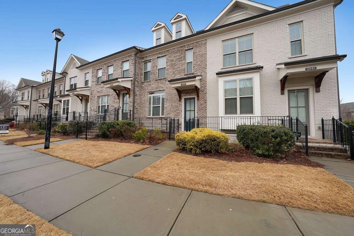 2051 Glenview Park Circle Duluth - 2