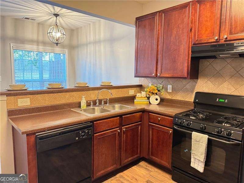 826 Ash Street Canton - 11