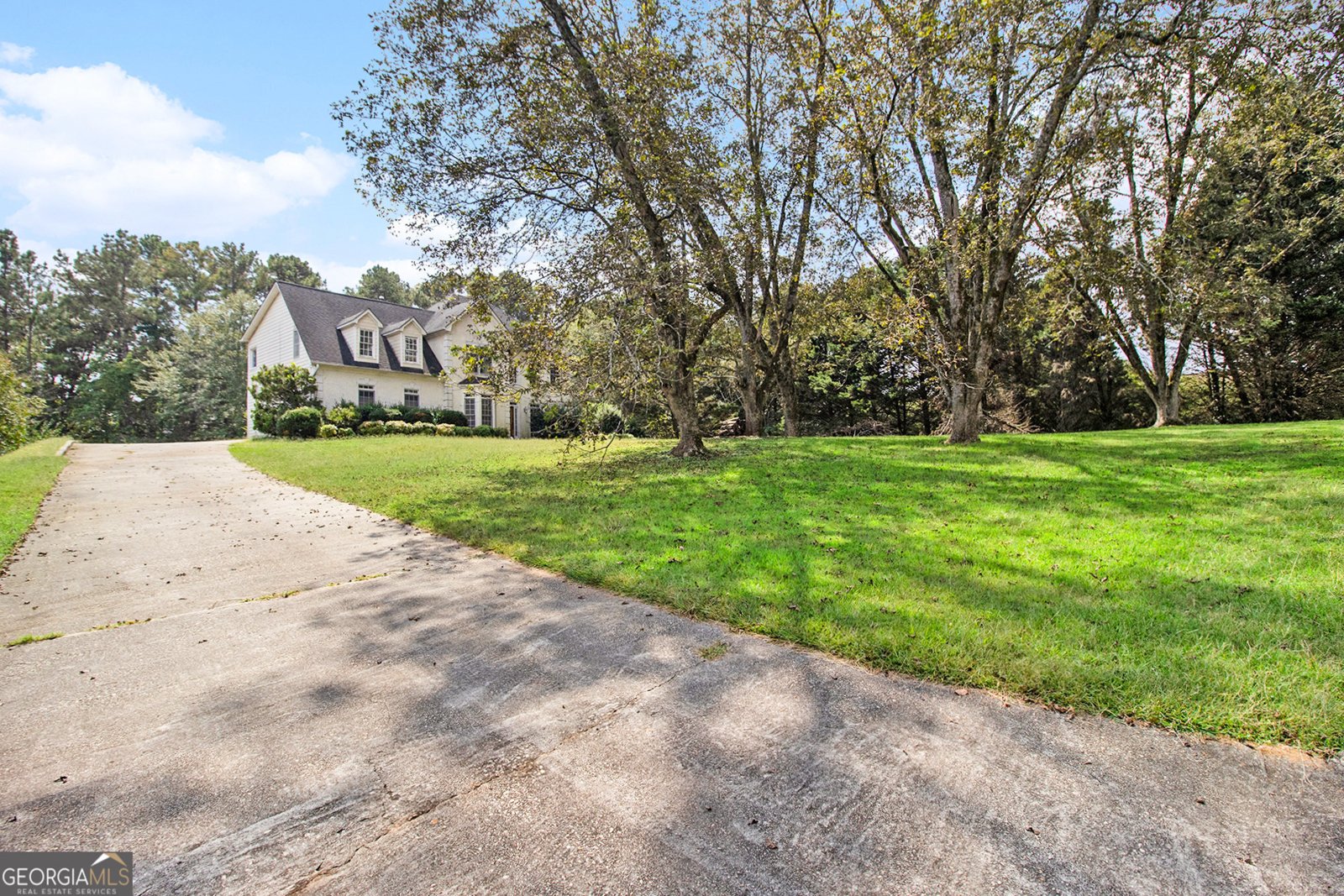 110 Varsailles Place Ellenwood - 2