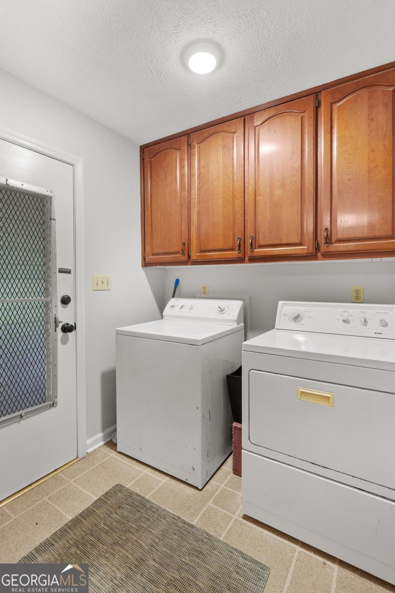 200 North Drive Hampton - 27