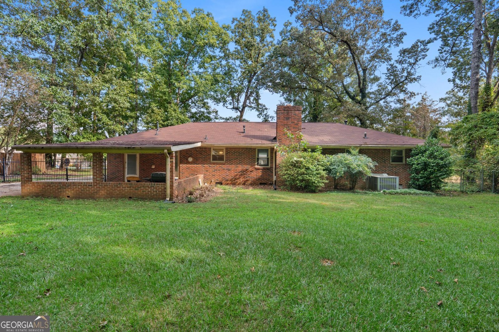 200 North Drive Hampton - 35