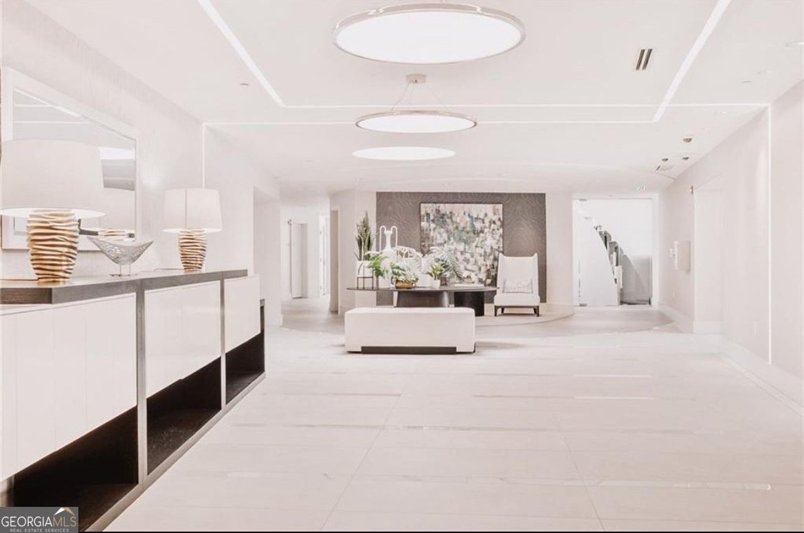 3325 Piedmont Road Atlanta - 21