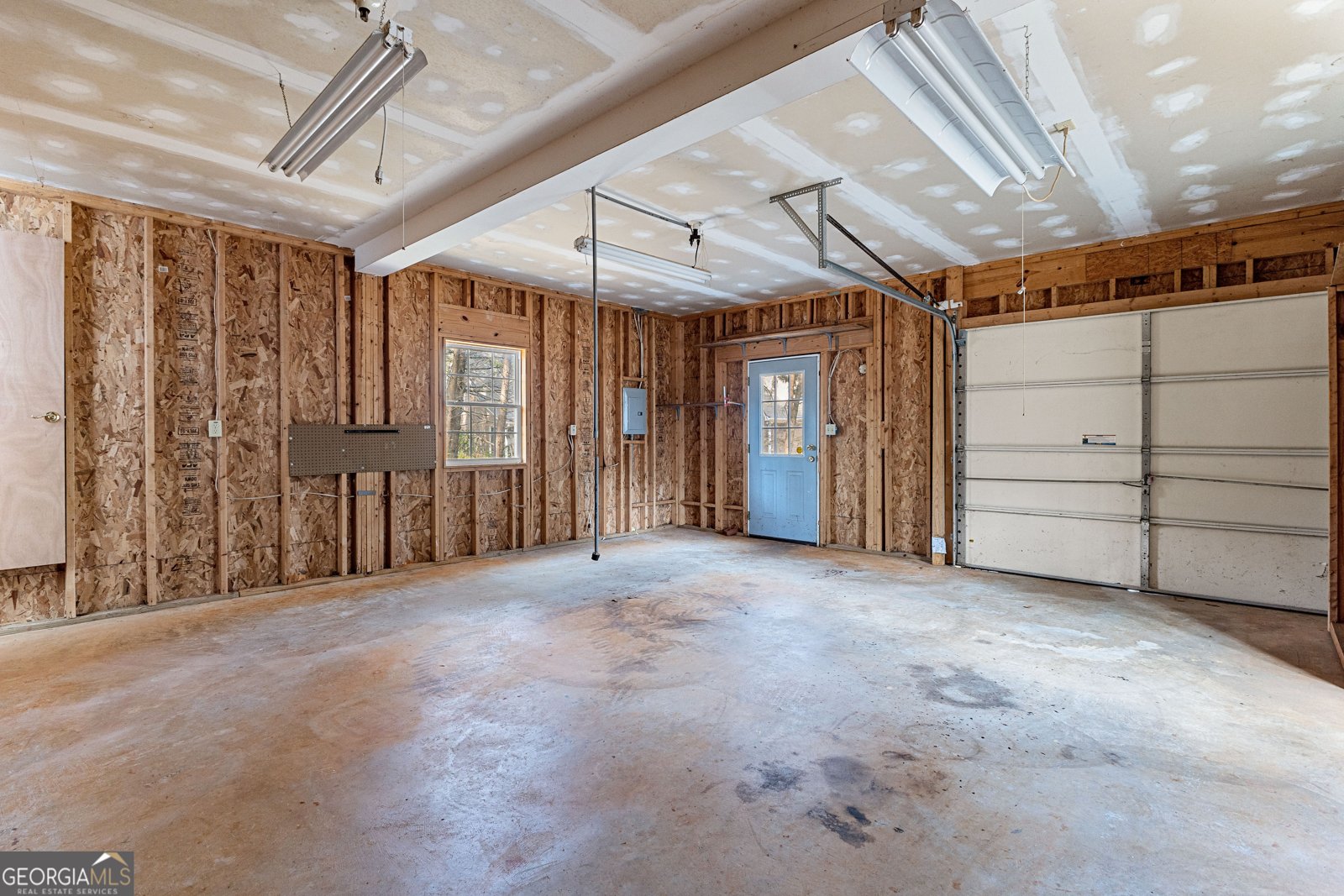 135 Horseshoe Circle Fayetteville - 85