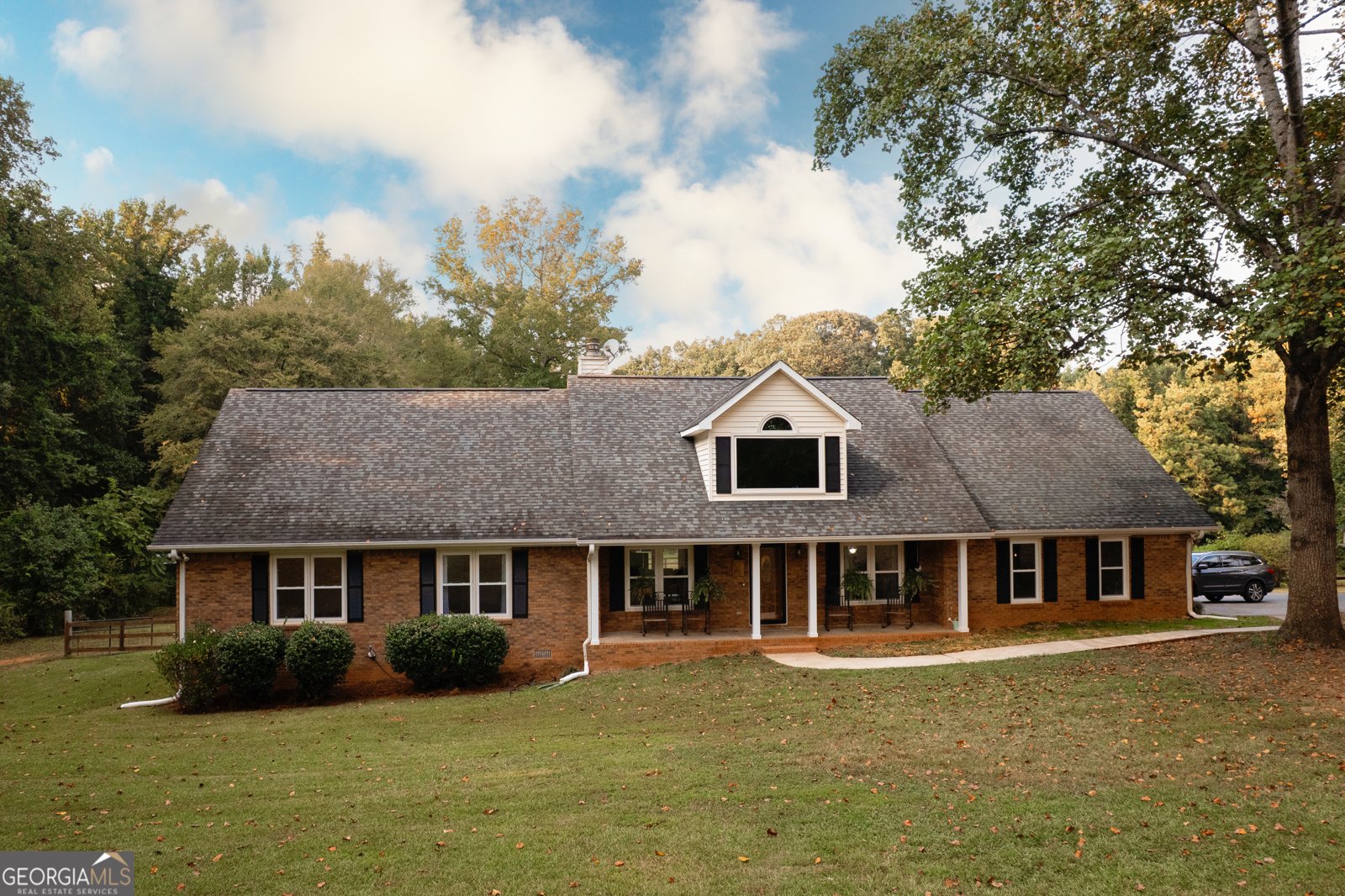 295 Hillview Road Hampton - 2