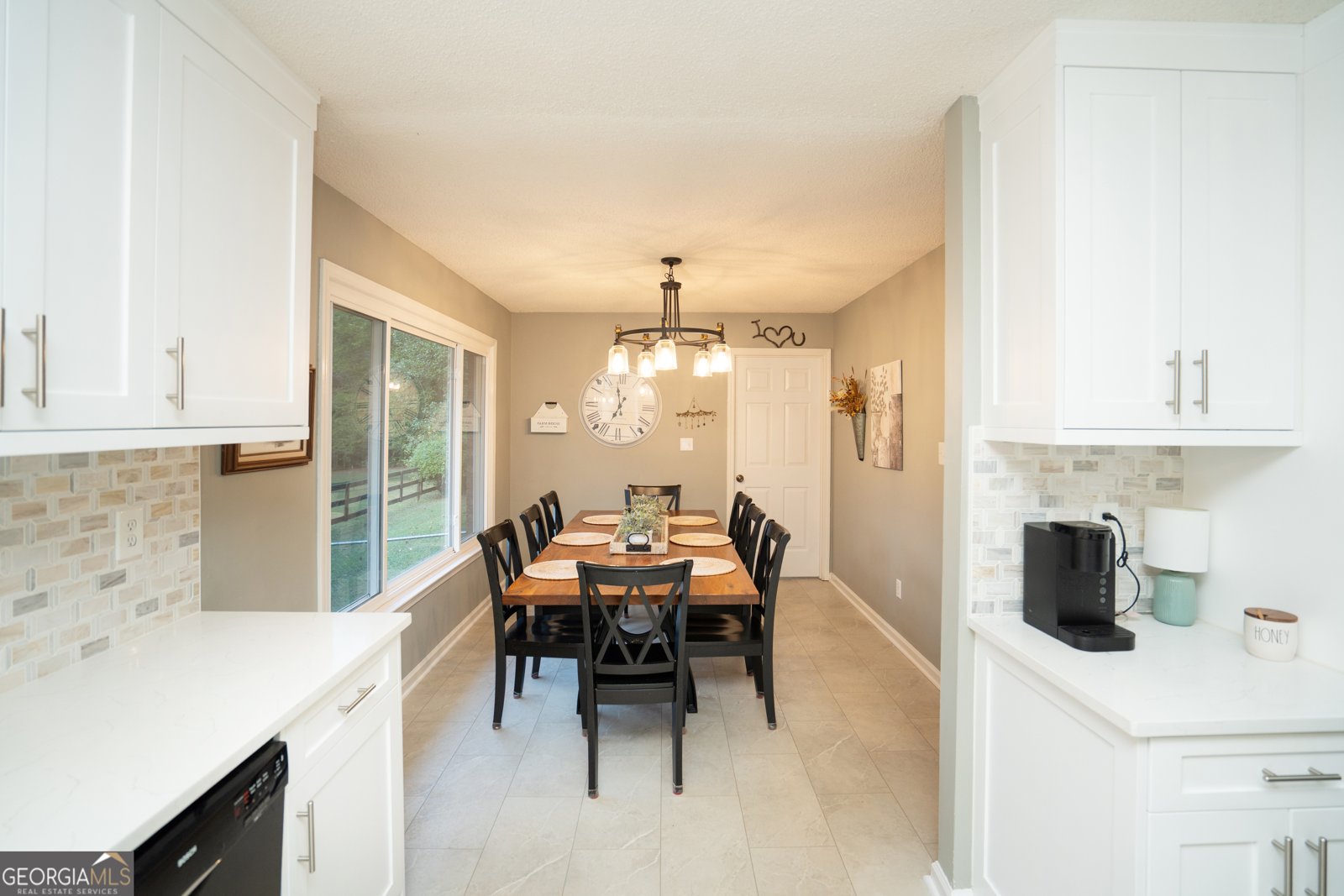 295 Hillview Road Hampton - 46