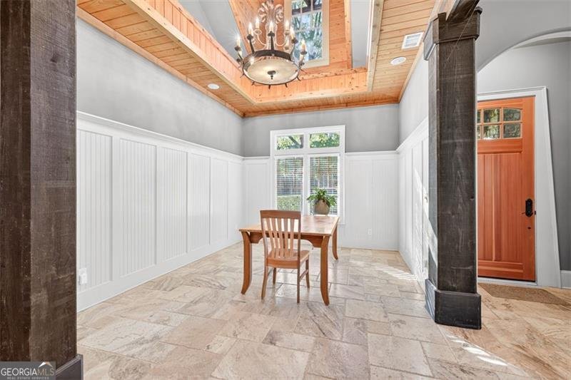 5829 SWINGING GATE Gainesville - 28