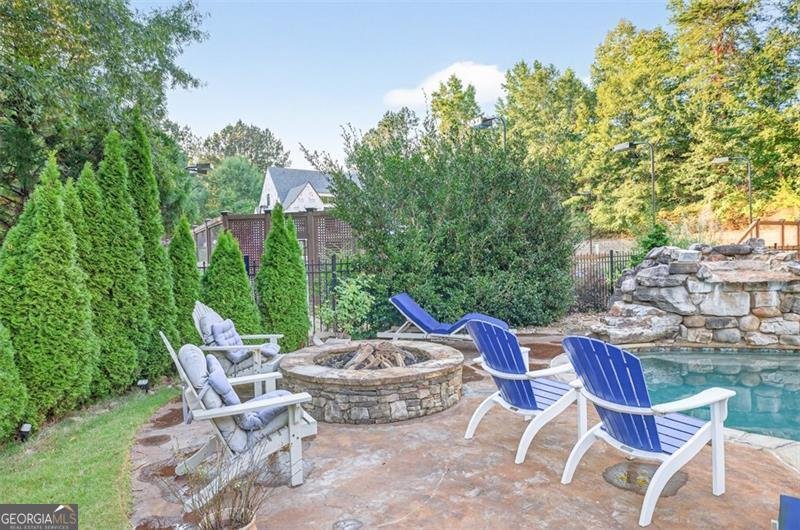 5829 SWINGING GATE Gainesville - 73