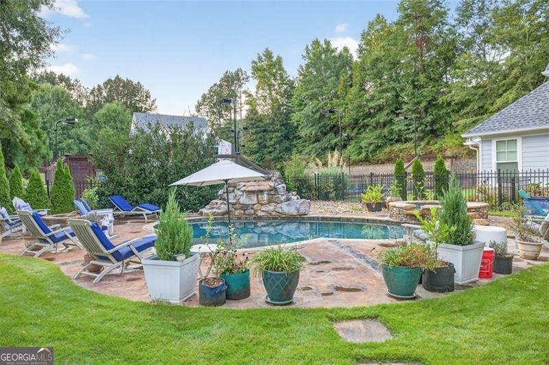 5829 SWINGING GATE Gainesville - 94