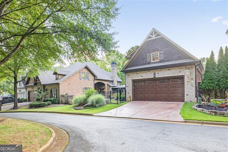 5829 SWINGING GATE Gainesville - 97