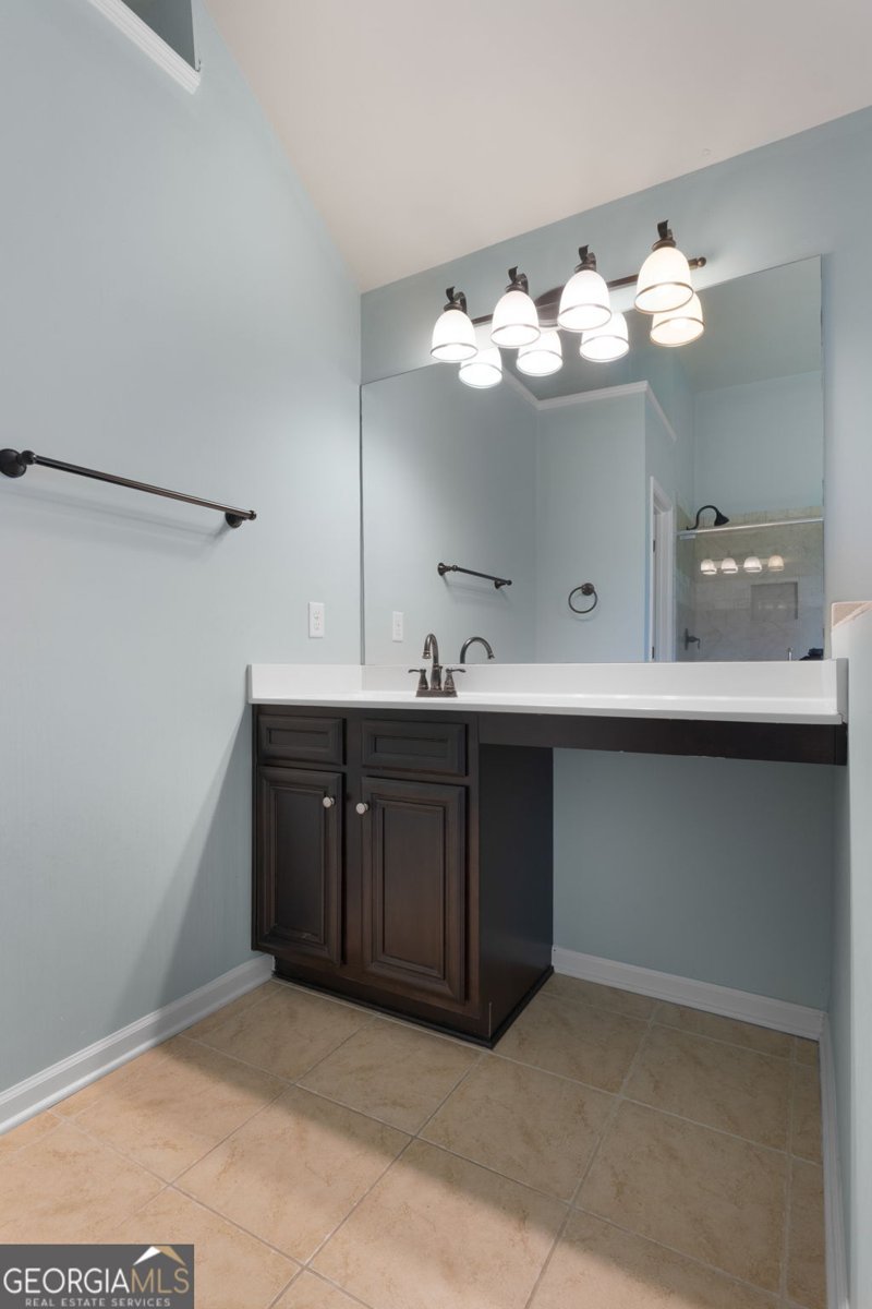 114 Berkeley Way Hampton - 35