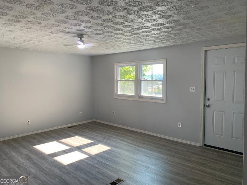 342 Phillips Circle Royston - 2