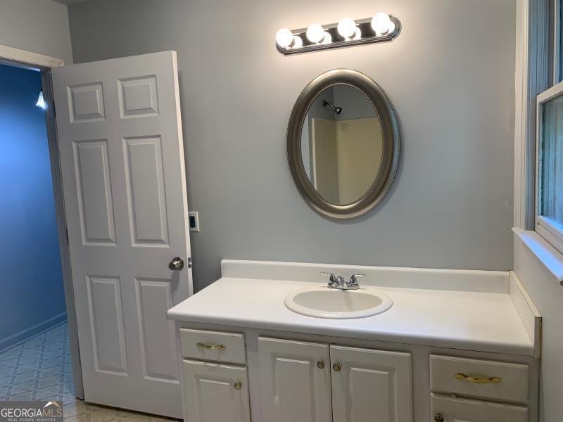 342 Phillips Circle Royston - 20