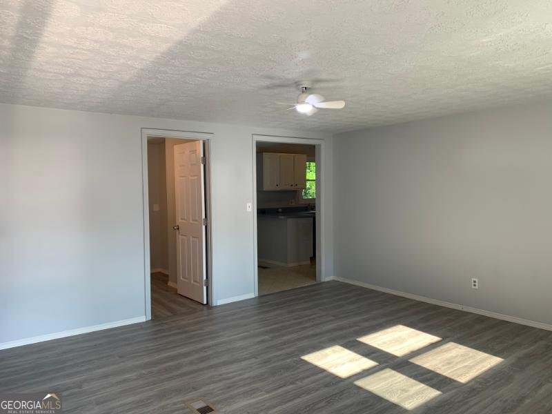 342 Phillips Circle Royston - 3