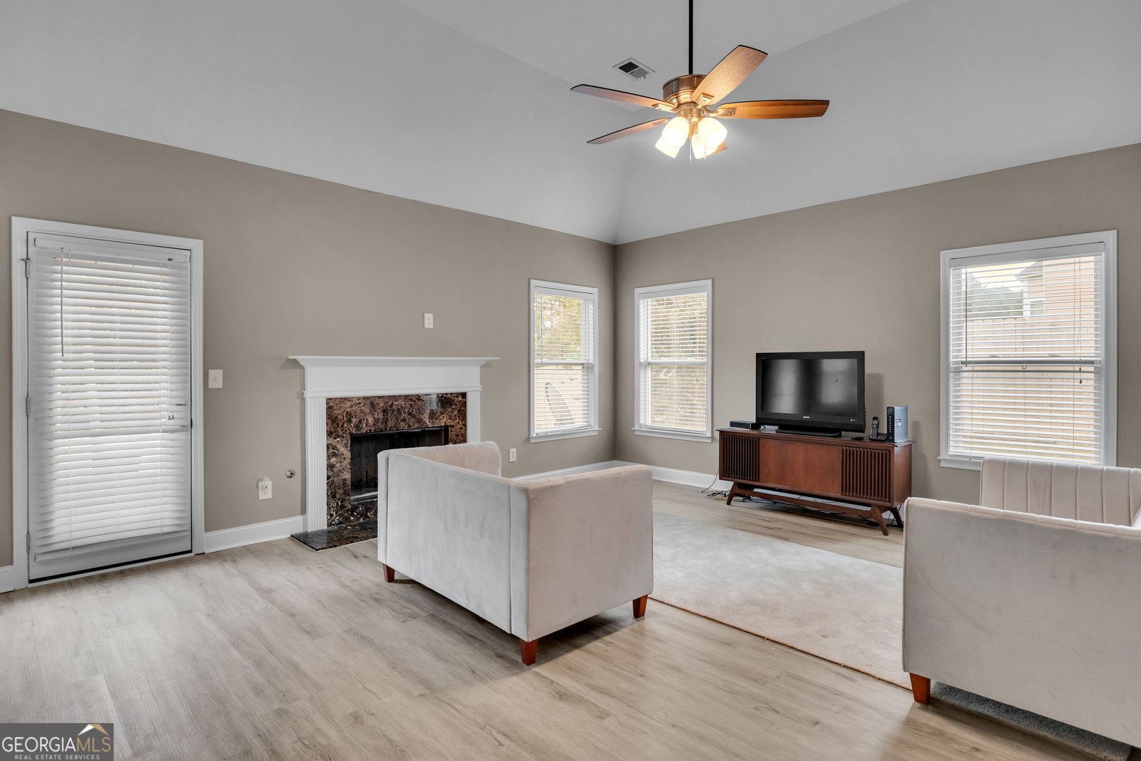 1141 Carillon Dr Conyers - 11