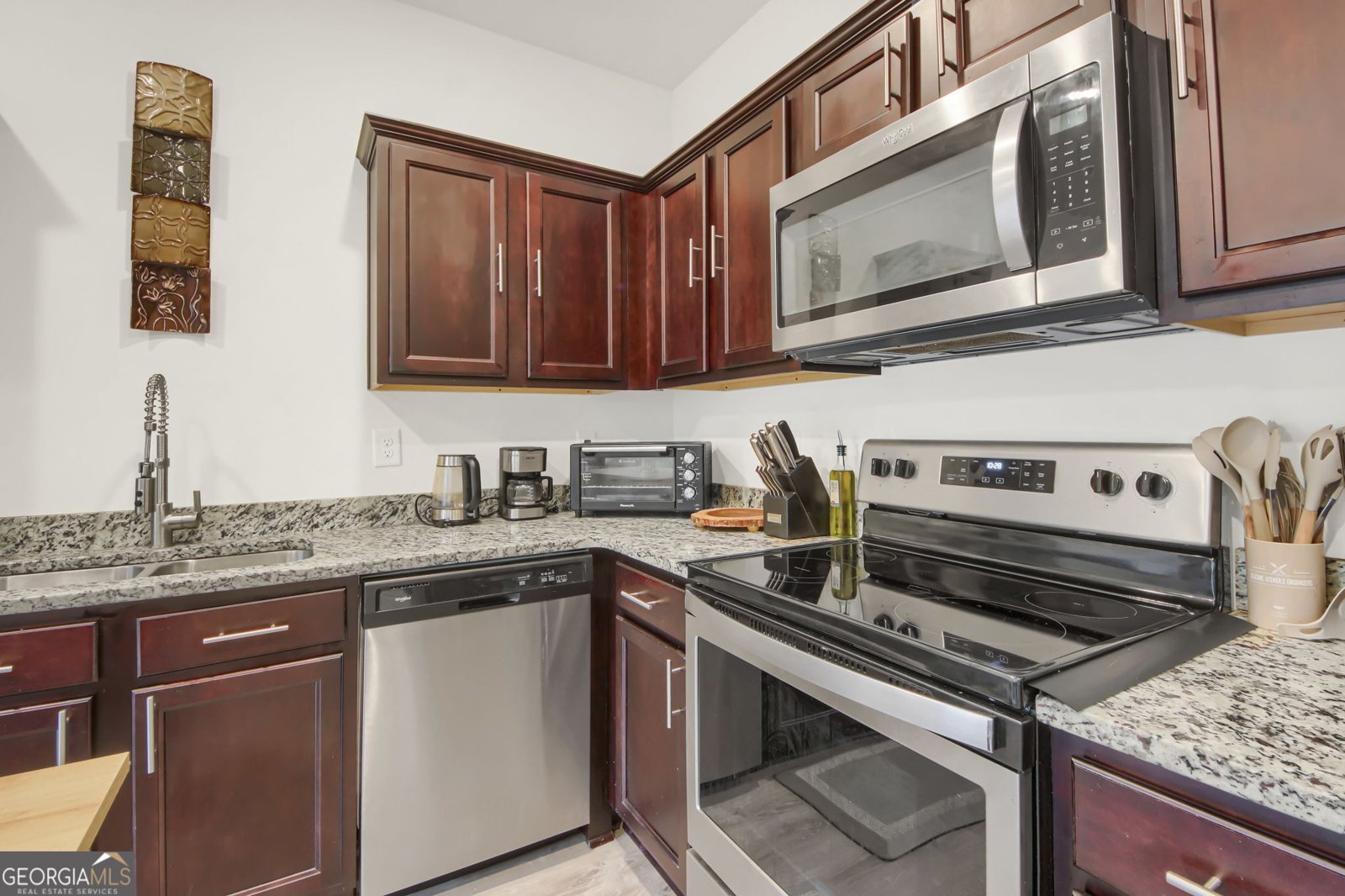 11924 Fuller Street Hampton - 11