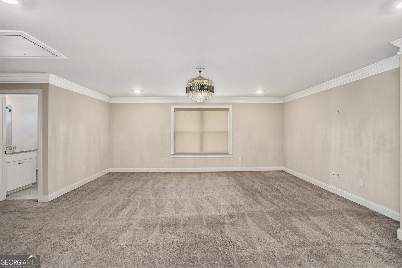 305 Rahm Way Hampton - 33