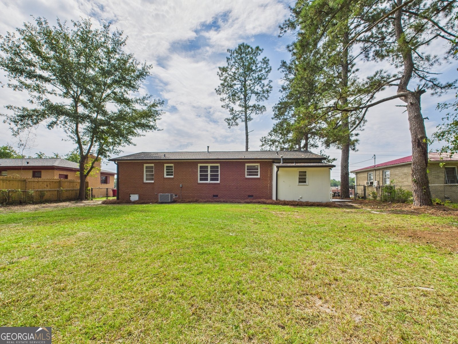 3533 Greenbriar Road Macon - 28