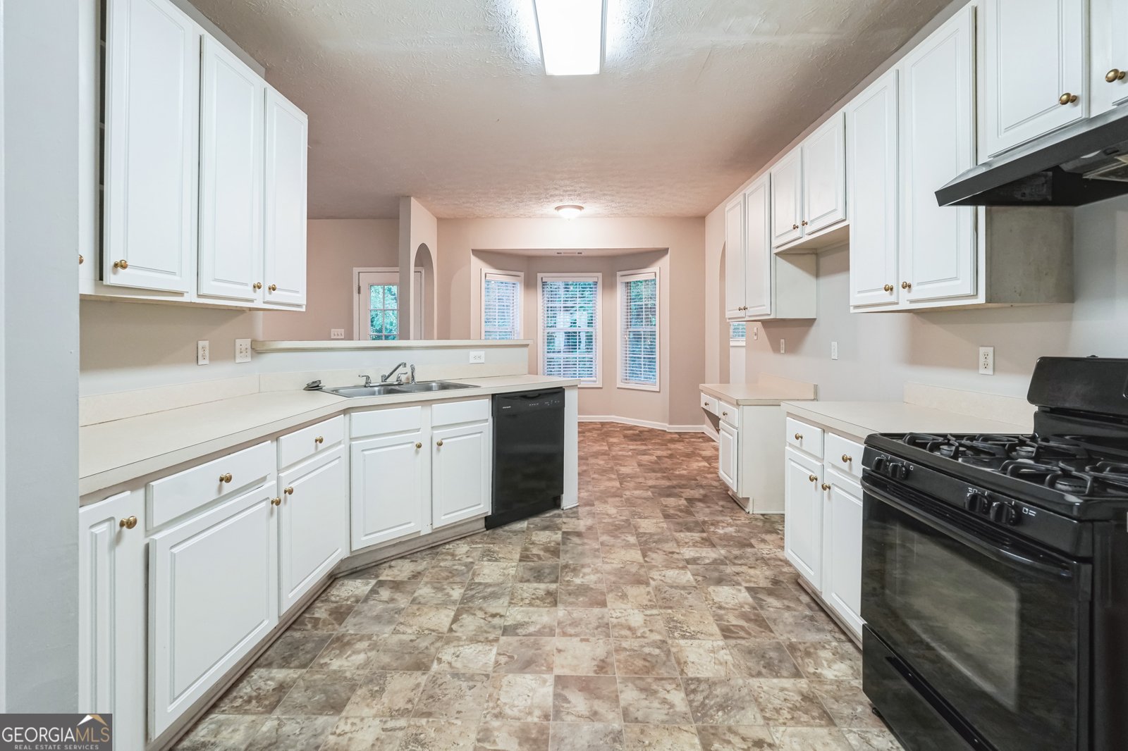 340 Kings Place Riverdale - 16