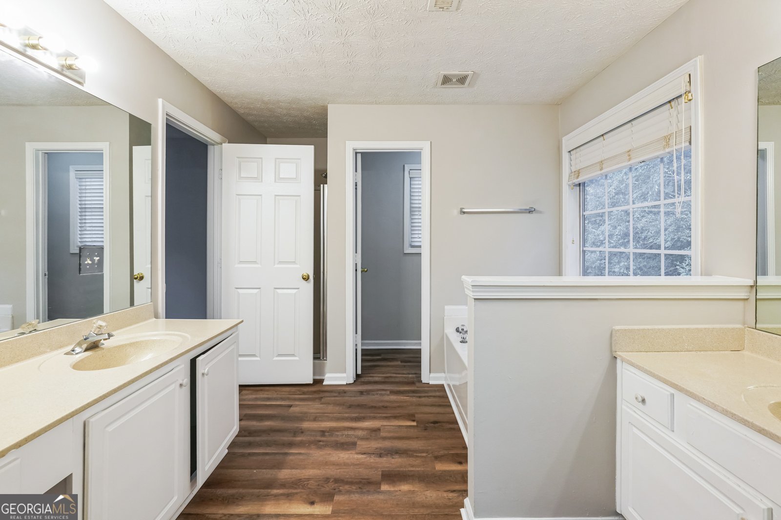 340 Kings Place Riverdale - 25
