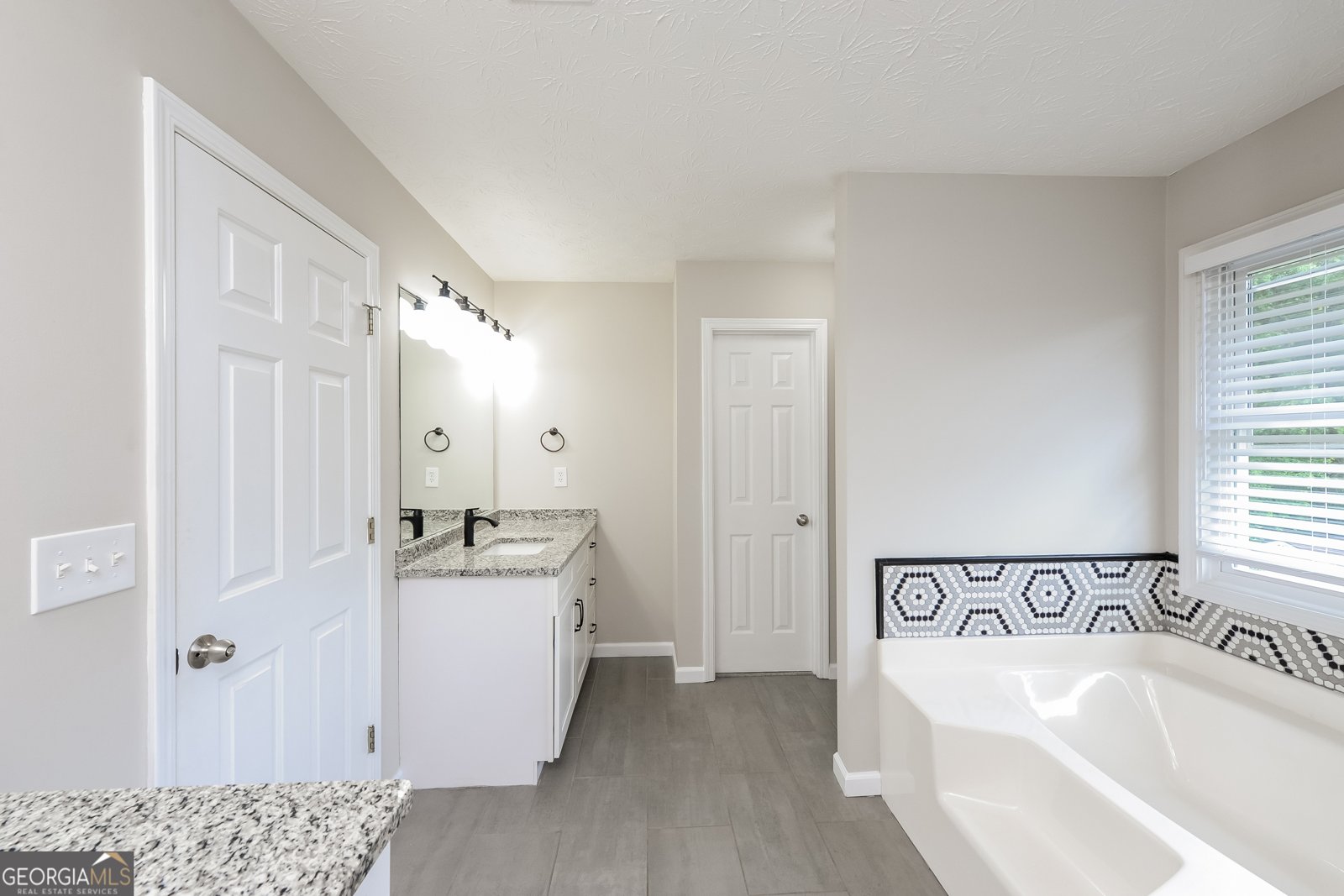 6201 southport Drive Flowery Branch - 16