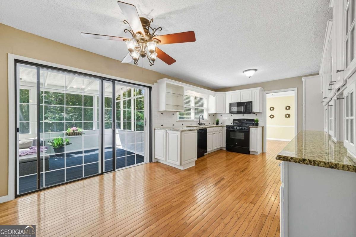 5241 Brasswood Drive Stone Mountain - 14