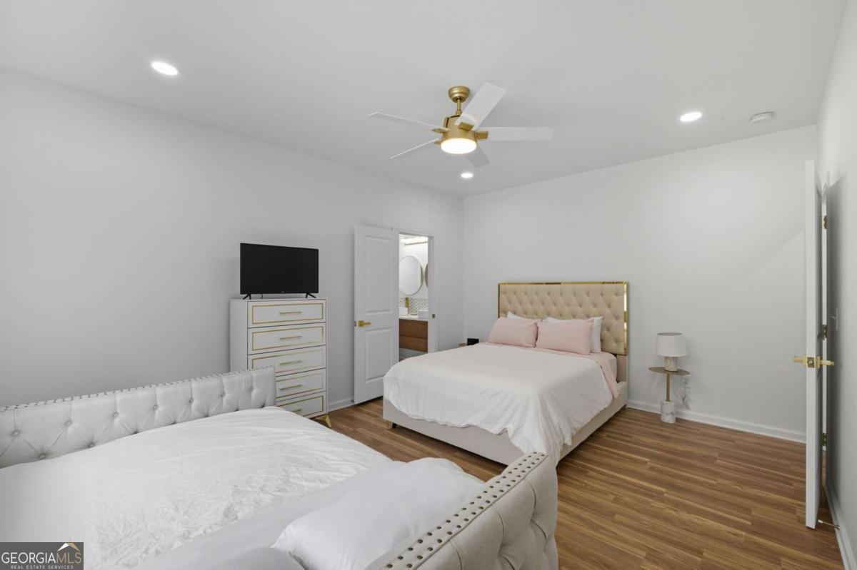 1278 Plaza Avenue Atlanta - 27