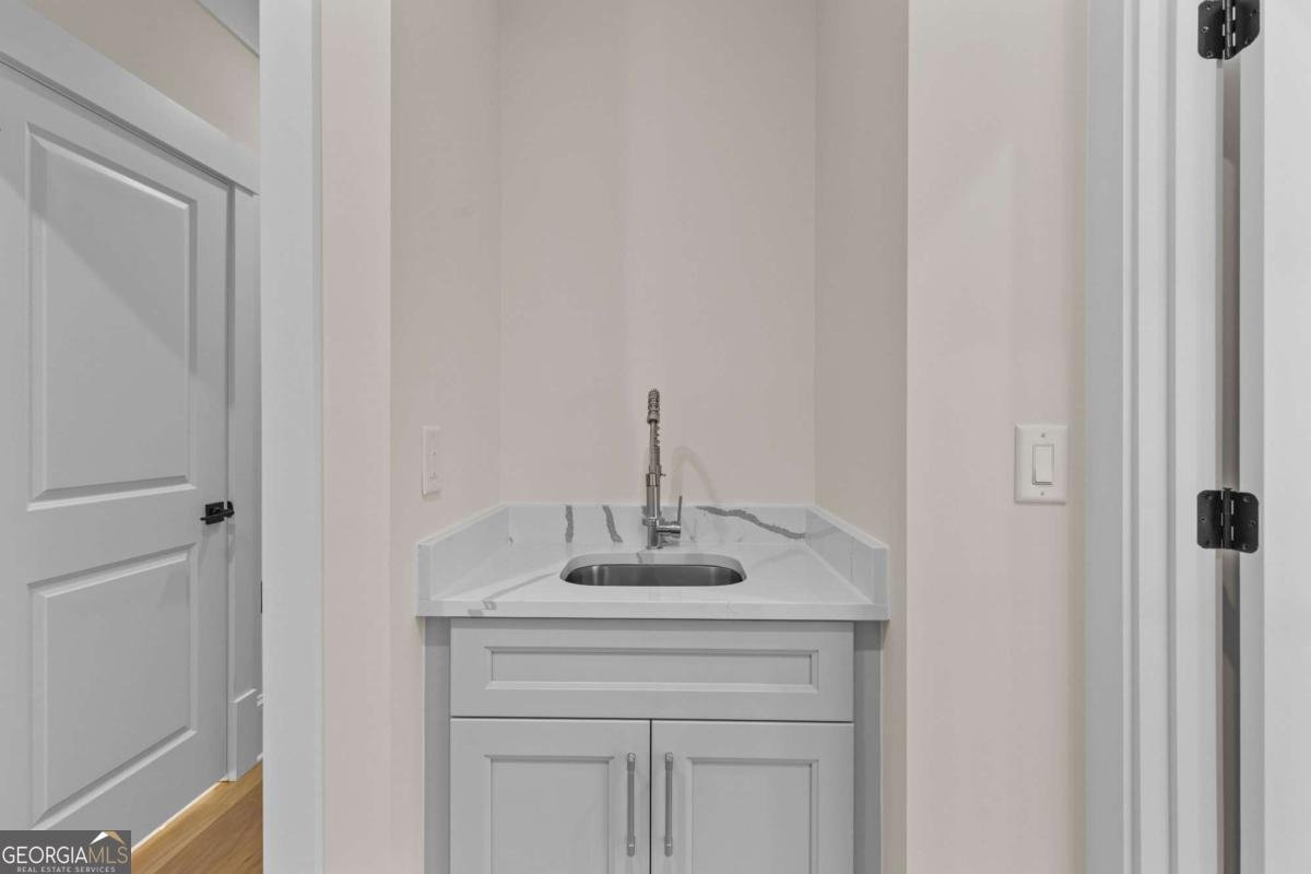 5 Olevia Street Winder - 48