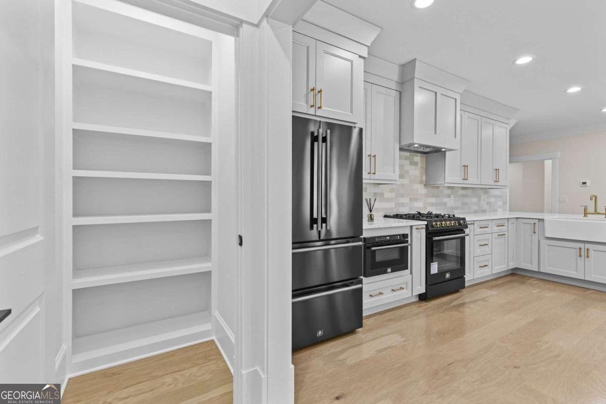 5 Olevia Street Winder - 65