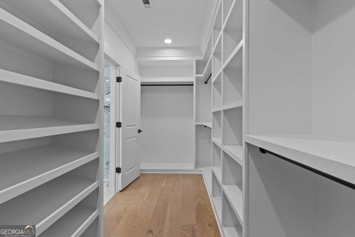 5 Olevia Street Winder - 70