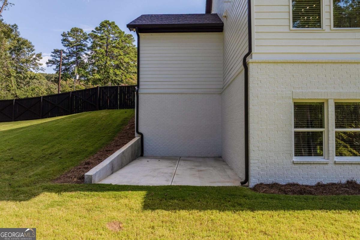 5 Olevia Street Winder - 96
