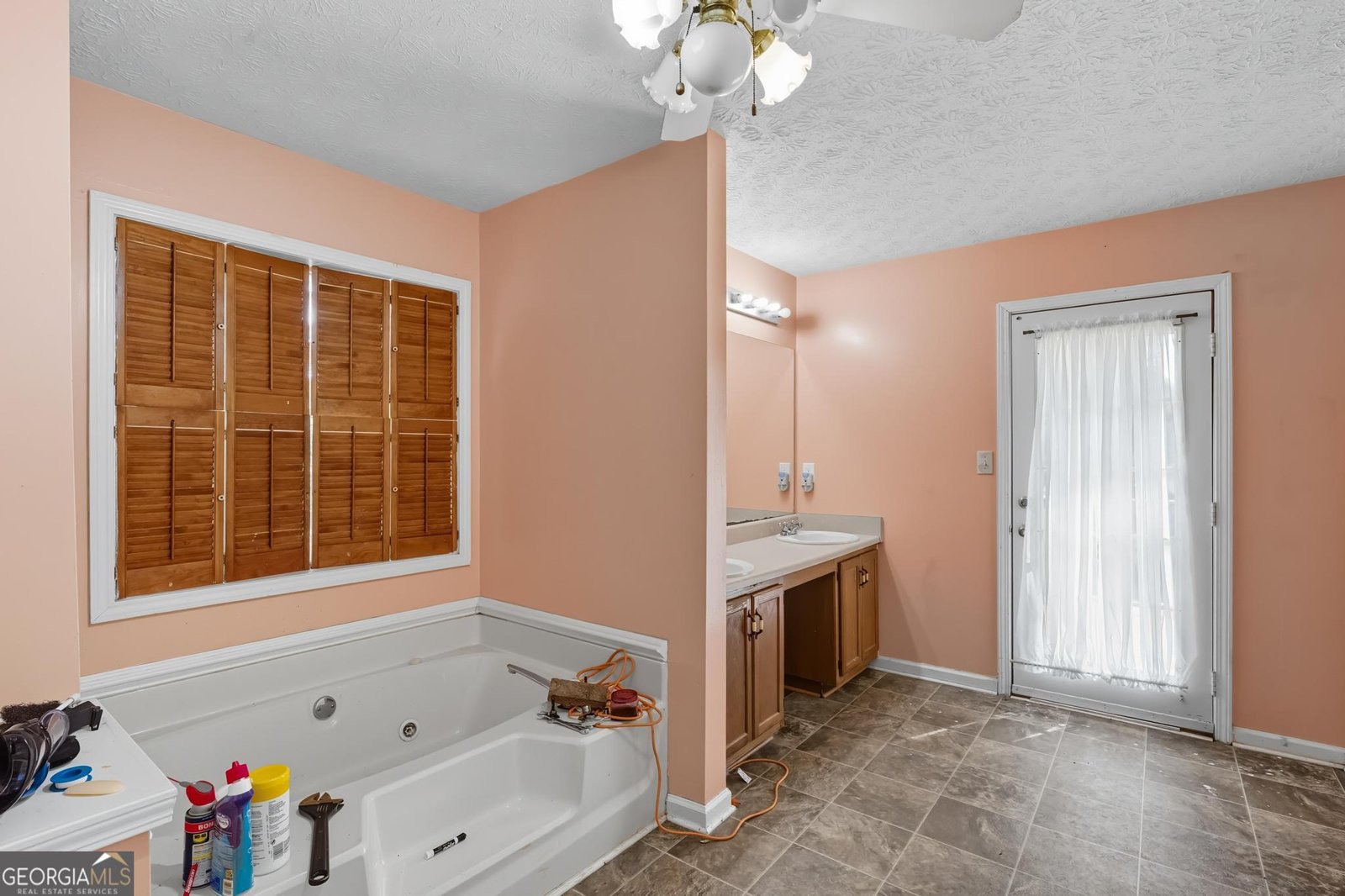 220 Daileys Plantation Drive McDonough - 27