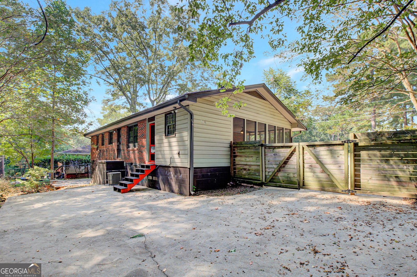 1905 Sahara Drive Atlanta - 27
