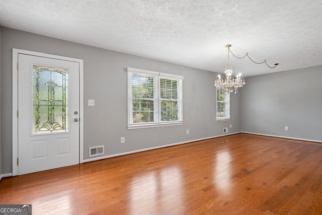 217 Sandra Drive Lilburn - 21